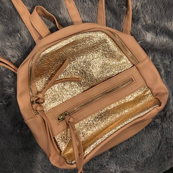 Handbags - Pink sparkly backpack